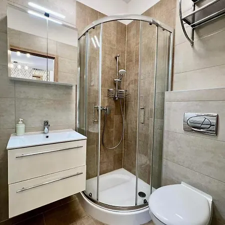 Molo Apartman *